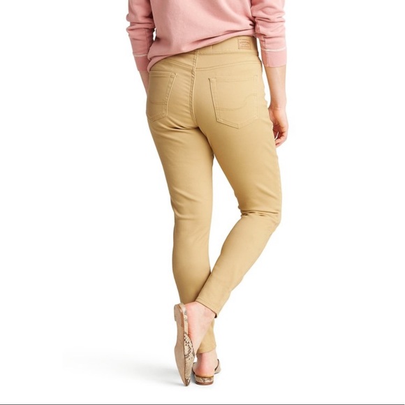 Signature by Levi Strauss Midrise Shaping Pull-On Skinny Jeans.khaki. Worn 1x - Picture 4 of 5